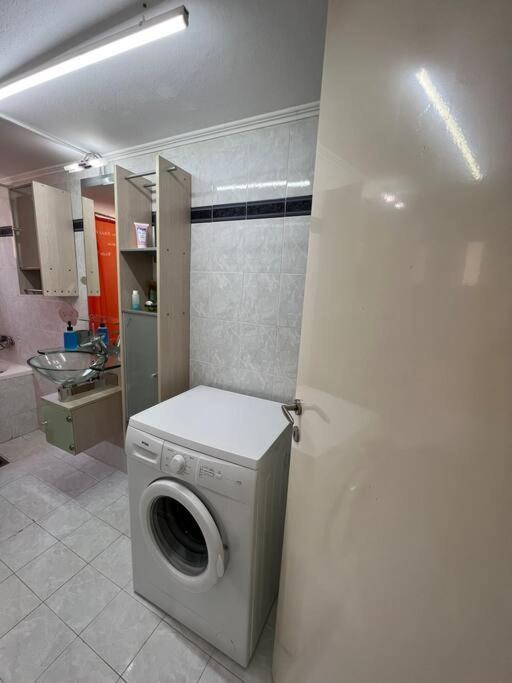 Local Apt Near City Lights 2 Heraklion  Екстер'єр фото