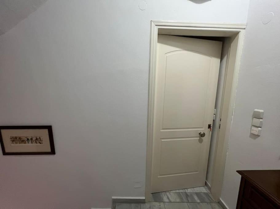 Local Apt Near City Lights 2 Heraklion  Екстер'єр фото